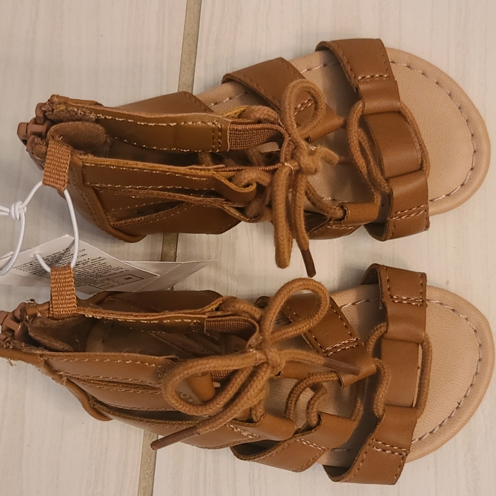 NWT Old Navy baby/Toddler Shoes (sz 5)